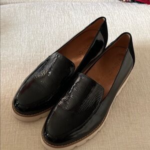 Vionic Shiny Black Loafers for Women